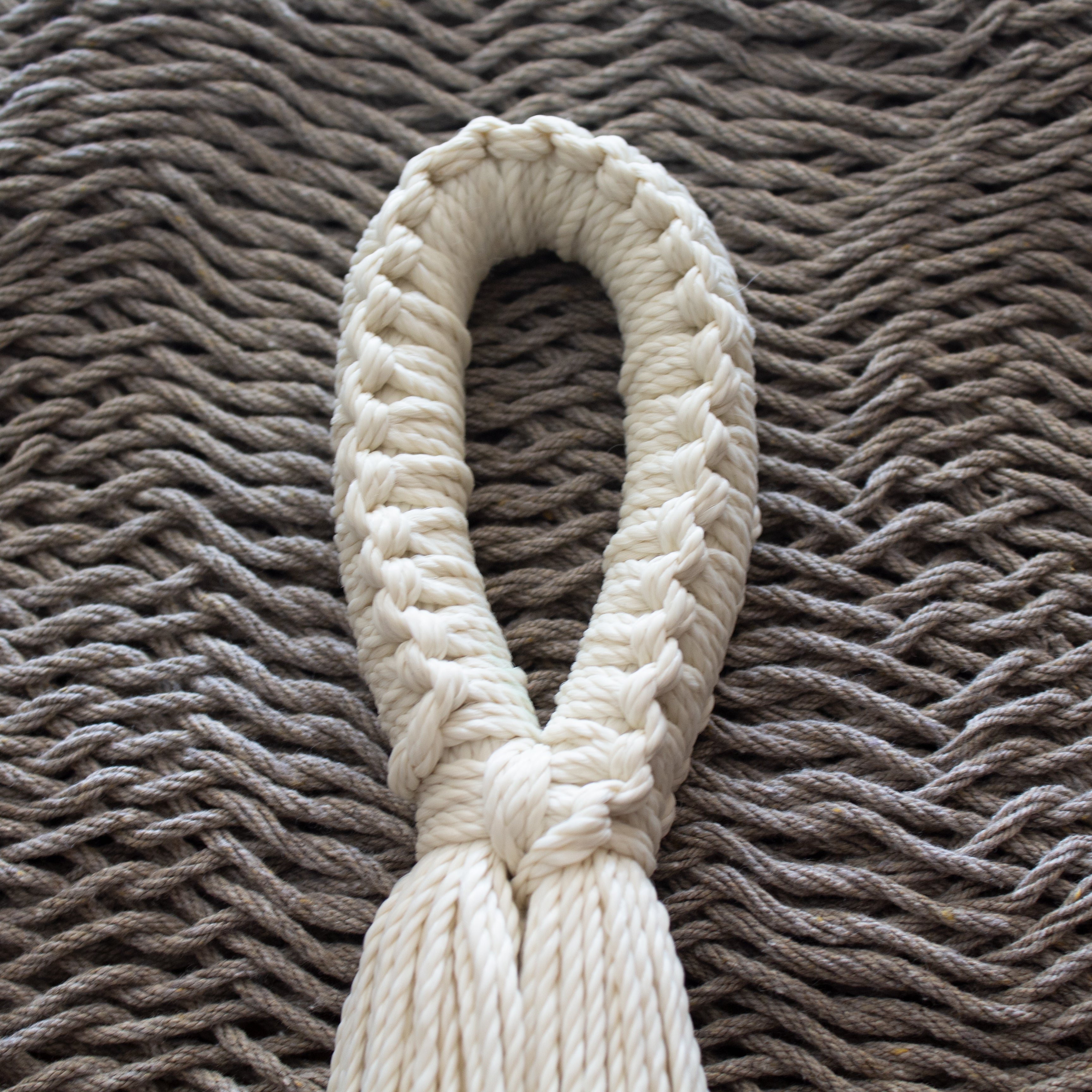 Hamaca Marquesa con Macramé Grises Estándar