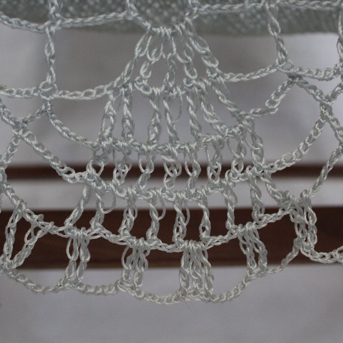 Silla Mecedora con Ganchillo Plata