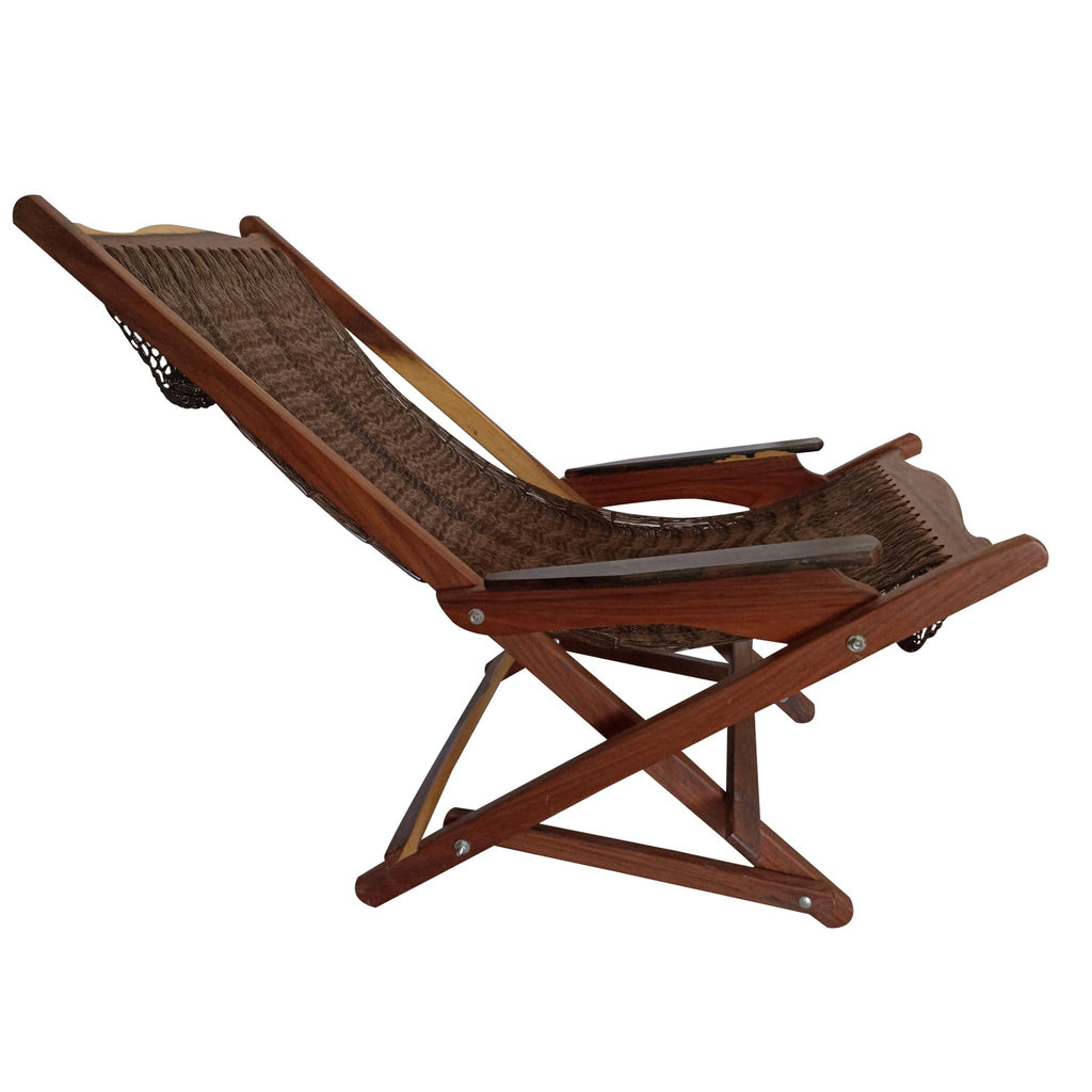 Silla Mecedora con Ganchillo Café